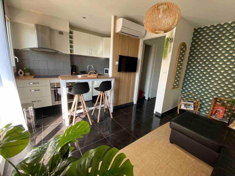 Apartment T2 Calme - Centre De - Parking - Clim