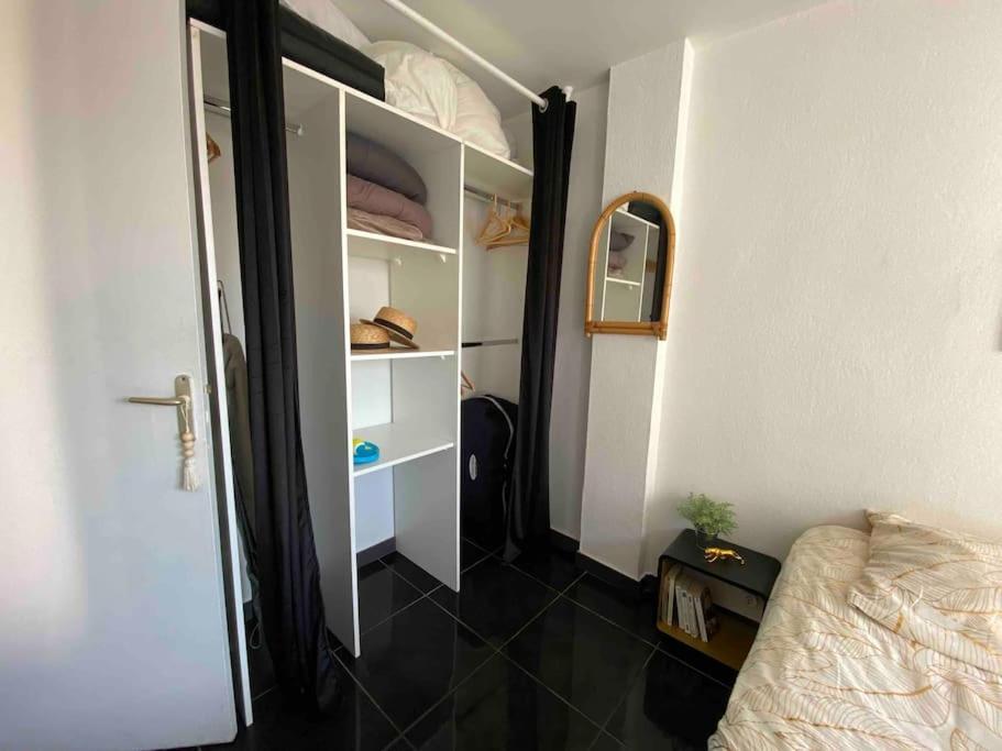 T2 Calme - Centre De - Parking - Clim Apartment