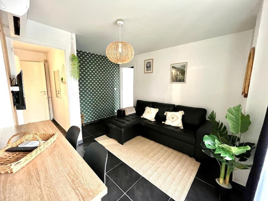 T2 Calme - Centre De - Parking - Clim Apartment